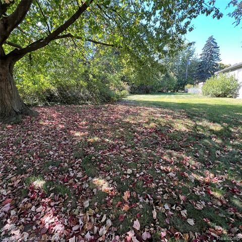 Property Photo:  406 S Webik Avenue  MI 48017