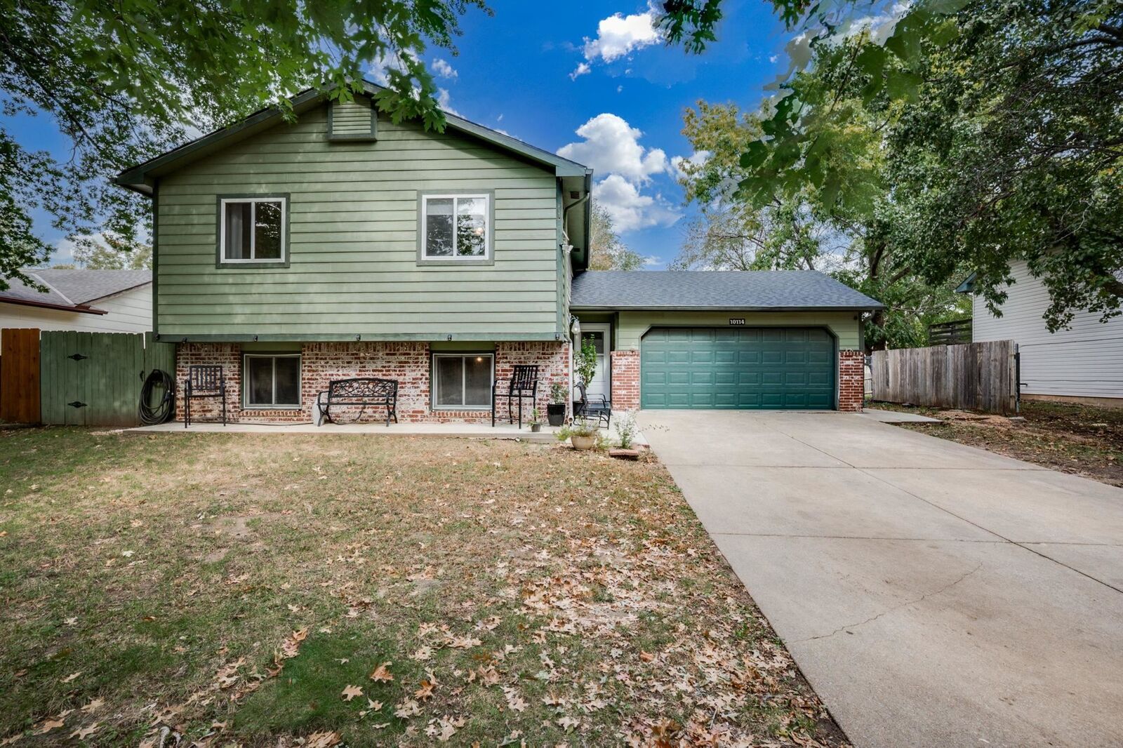 Property Photo:  10114 W Carr St  KS 67209