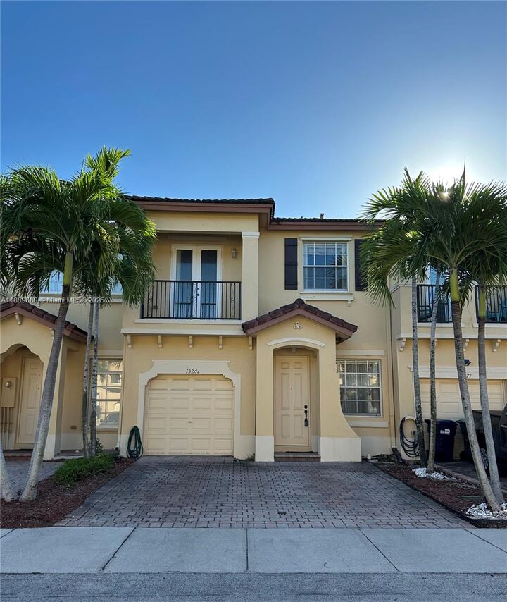 13261 SW 127th Ct  Miami FL 33186 photo