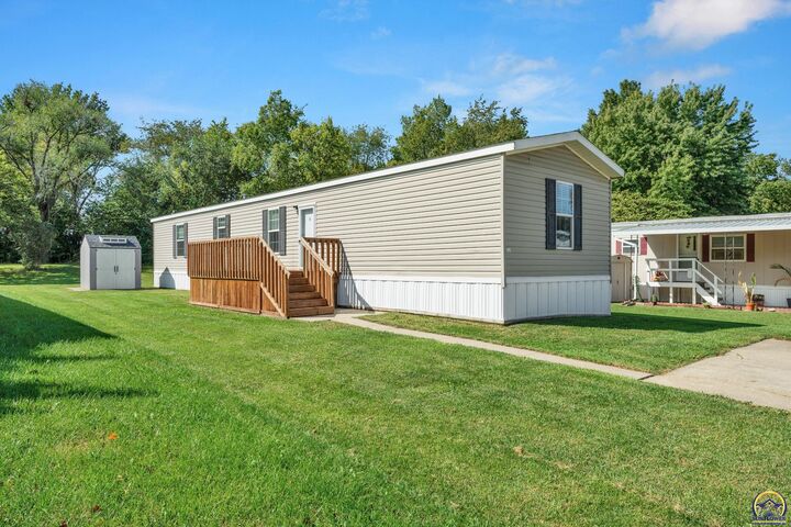 Property Photo: 175 SE Willow Way KS 66609