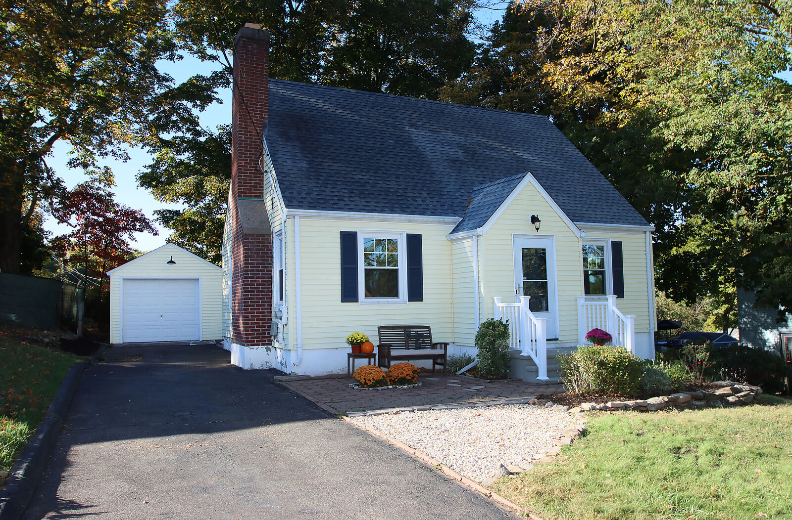 Property Photo:  63 Harrington Street  CT 06451 