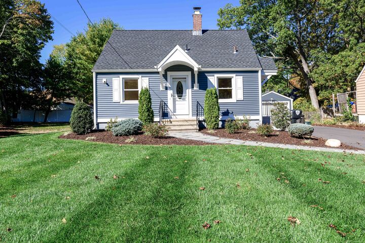 Property Photo:  10 Mathew Lane  CT 06473 