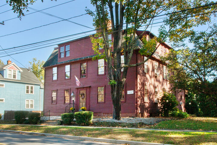 Property Photo: 226 Broad Street Apt 1S CT 06109