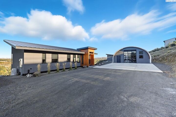 Property Photo: 1880 Artemis Rdg WA 99353-9016