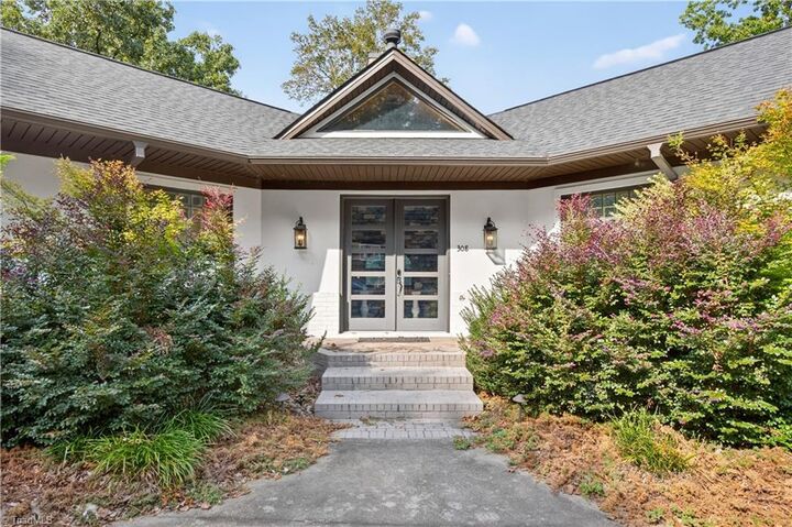 Property Photo:  308 Lake Point Lane  NC 27009 