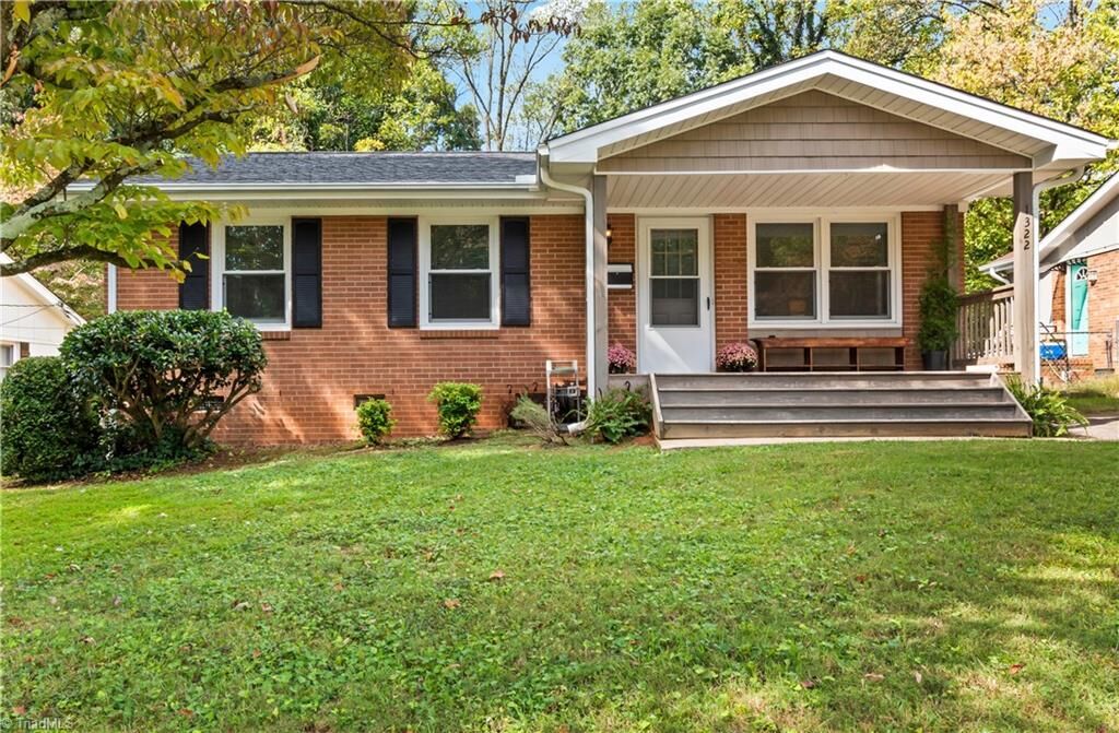 Property Photo: 1322 Madison Avenue NC 27103