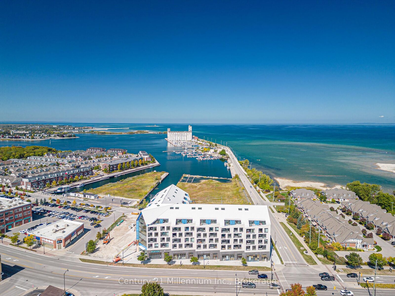 Photo de la propriété: 31 Huron Street 306 ON L9Y 5T7