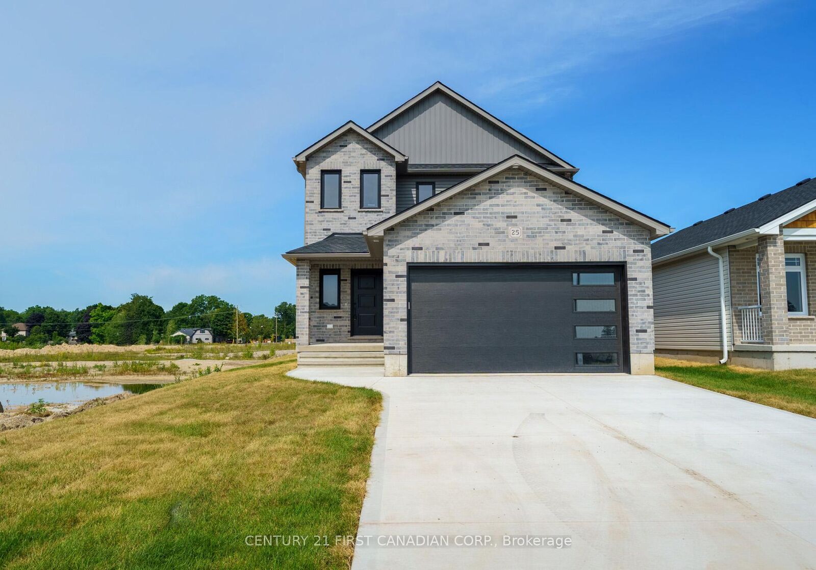 Photo de la propriété:  25 Sheldabren Street  ON N0M 1A0