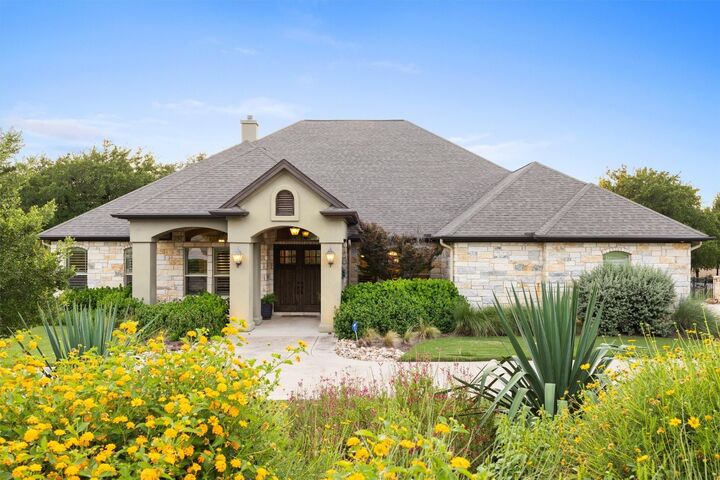 Property Photo: 109 Willow Run TX 78633
