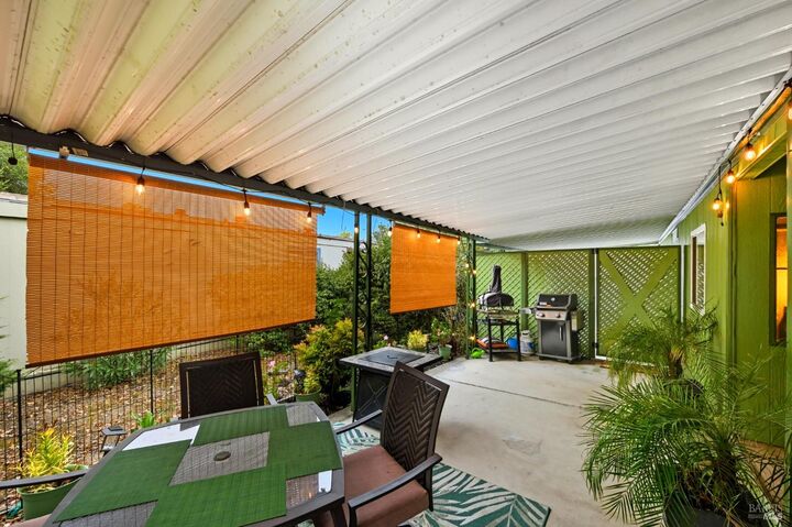 Property Photo: 164 Brookview Court CA 95409