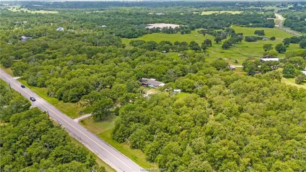 Property Photo:  5846 Thousand Oaks Road  TX 77845 