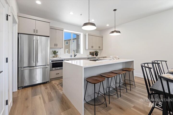 1717 S Federal Way  Boise ID 83705 photo