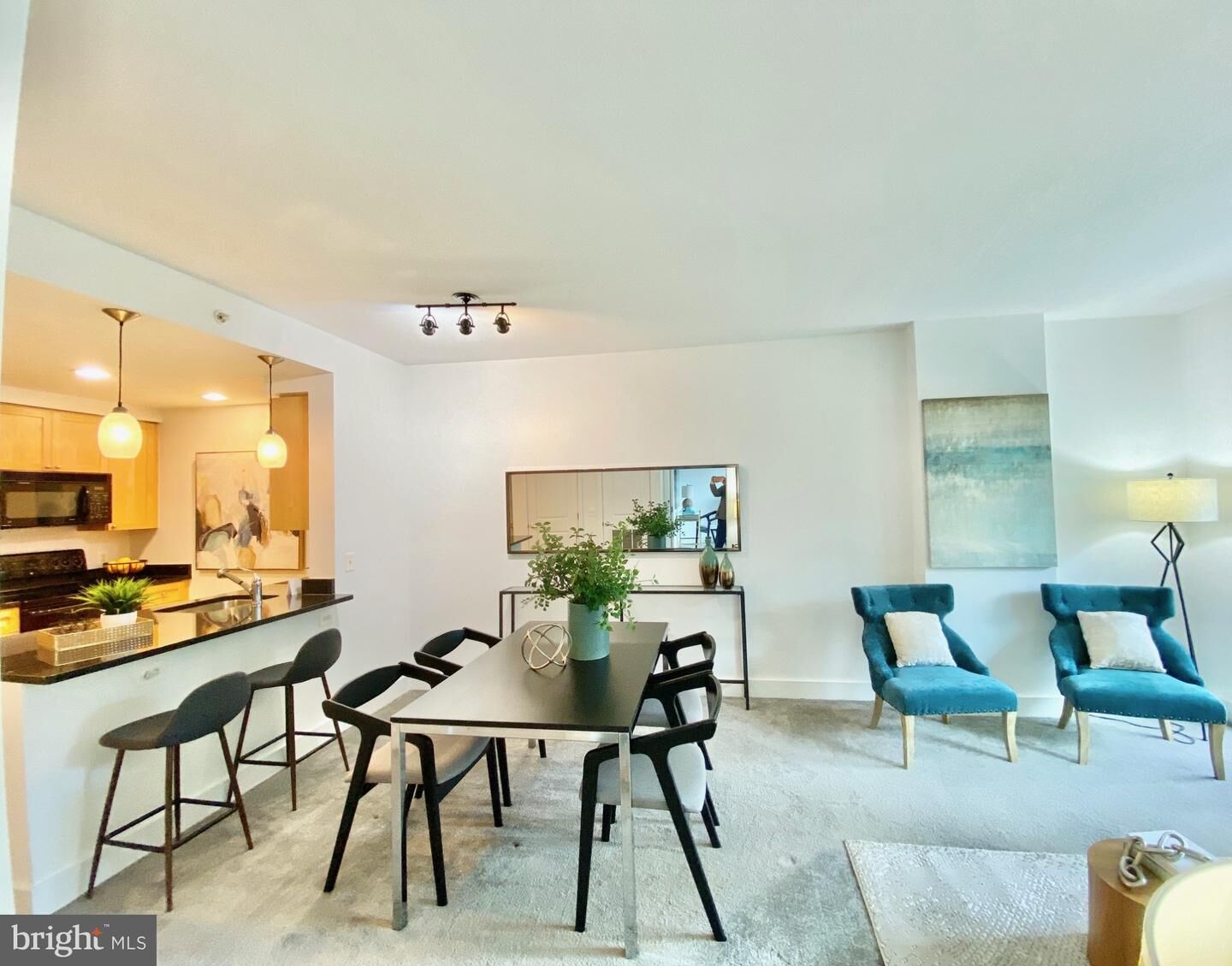 Property Photo:  2001 15th Street N 715  VA 22201 