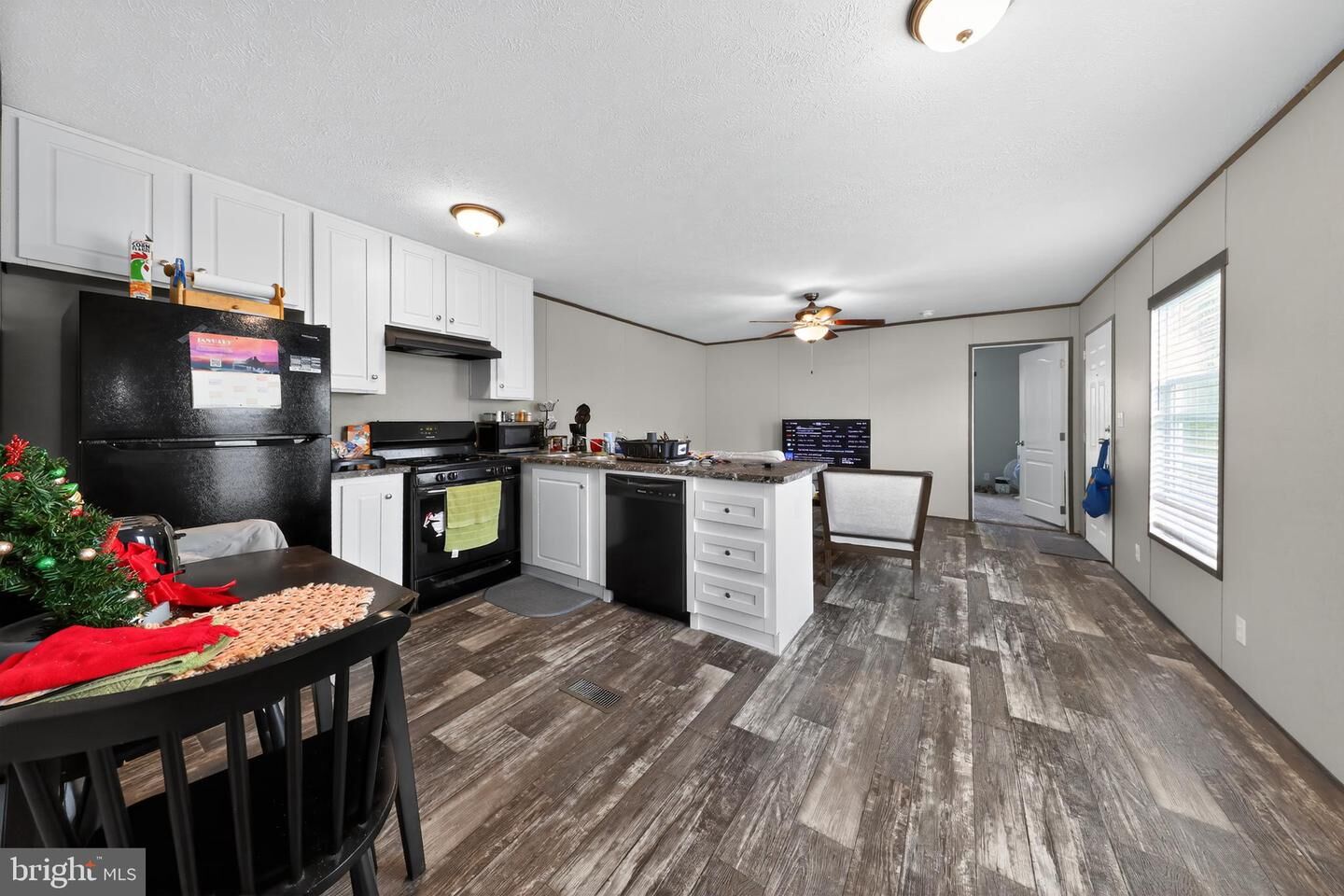 Property Photo:  128 Ash Street 107  DE 19808 