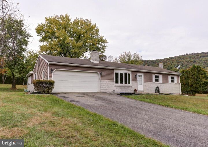 1650 Hicks Drive  Dauphin PA 17018 photo