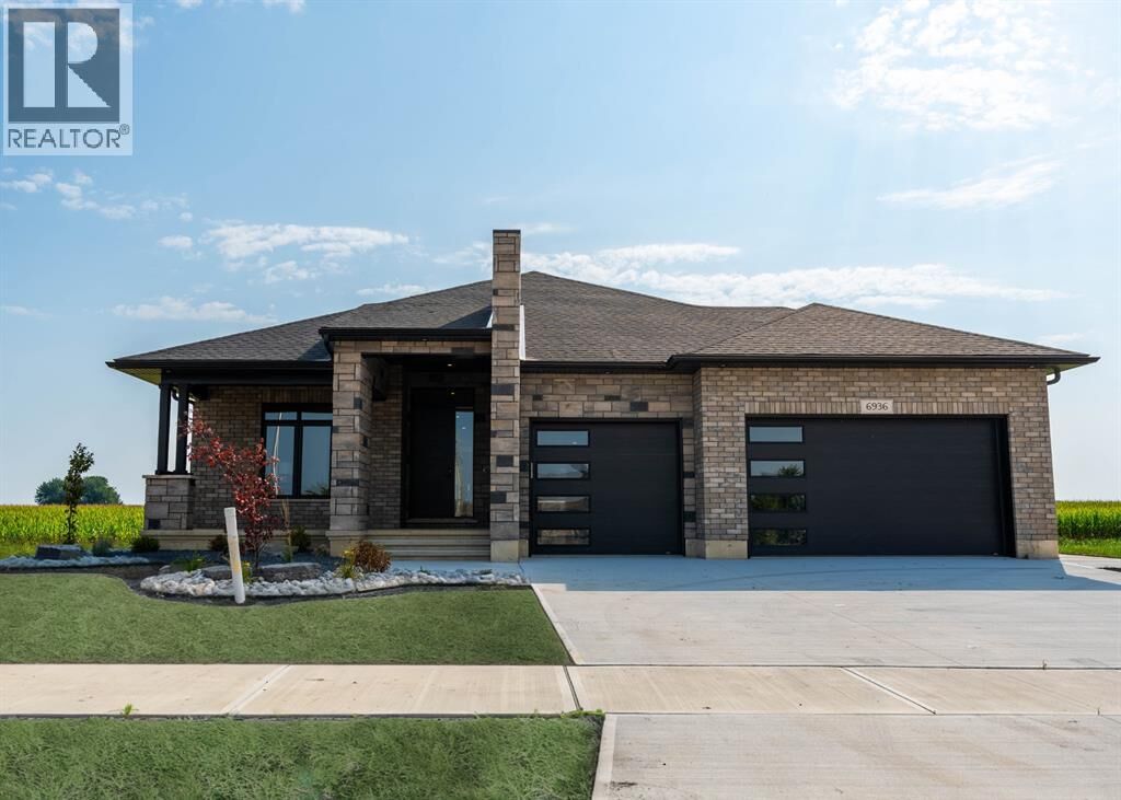 Property Photo: 6936 Shoreside Drive ON N0N 1E0