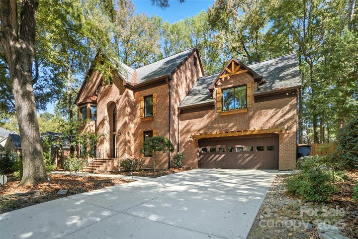 Property Photo: 7720 Pickering Drive NC 28213