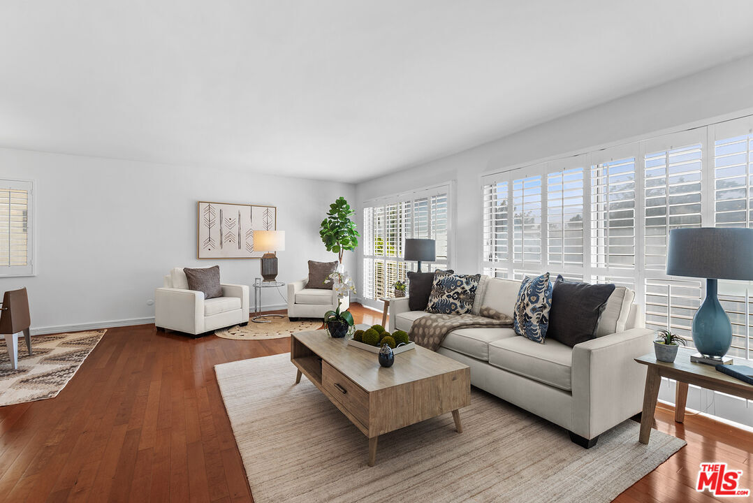 Property Photo: 2318 Fox Hills Dr CA 90064