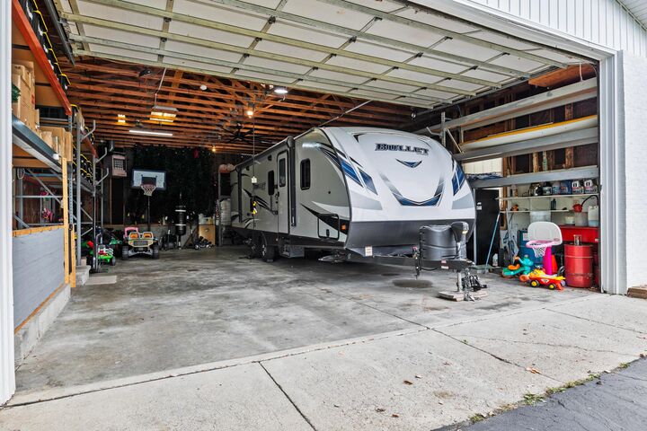 Property Photo: 6750 Merwin Place OH 43235