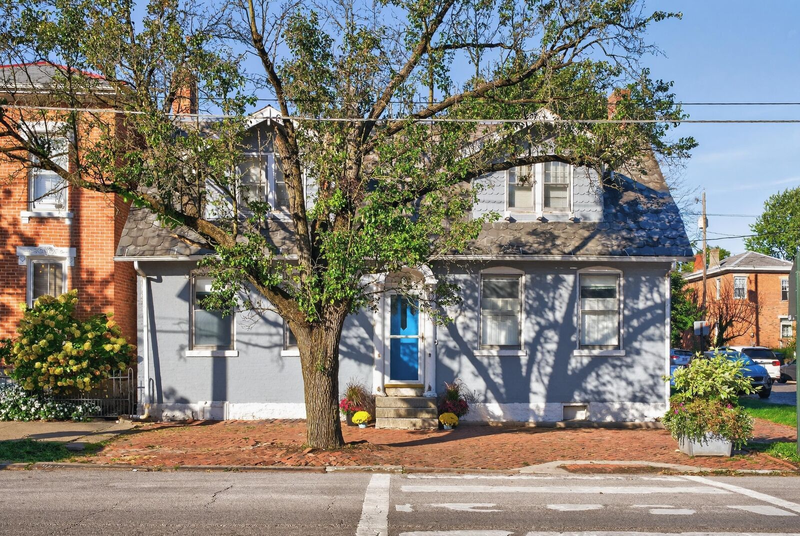 Property Photo: 671 S 3rd Street OH 43206