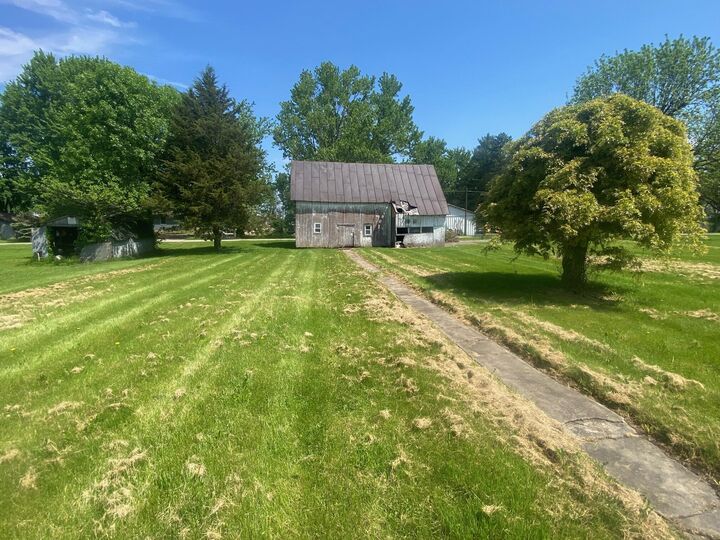Property Photo: 6 W Taylor Street OH 43003