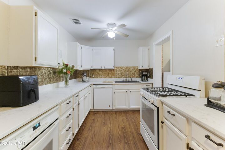 Property Photo: 109 N Cove Lane FL 32401