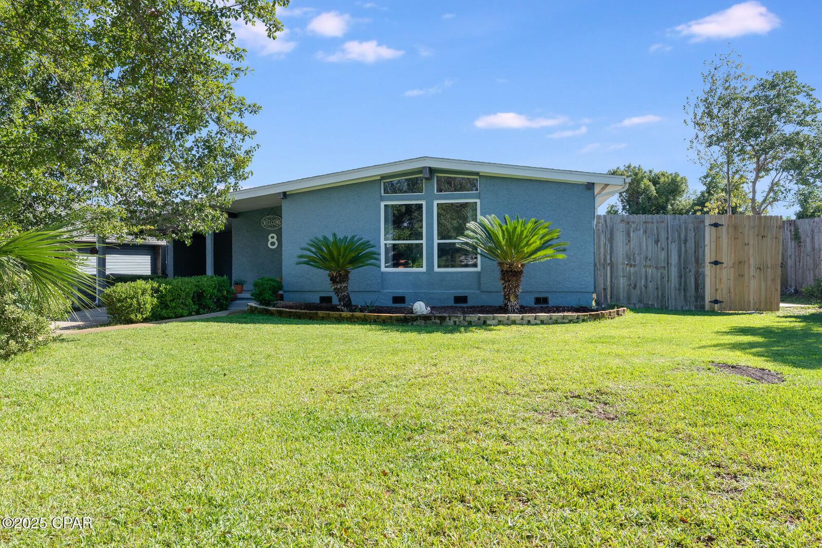 Property Photo: 8 Harvard Circle FL 32405