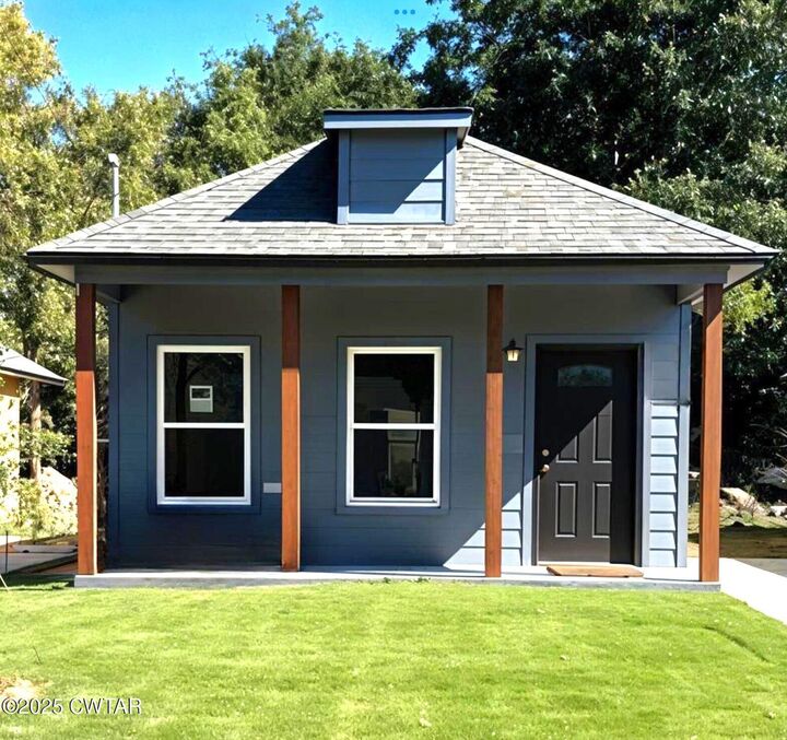 Property Photo:  105 Dempster Street  TN 38301 