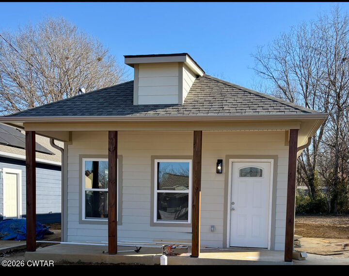 Property Photo:  105 Dempster Street  TN 38301 