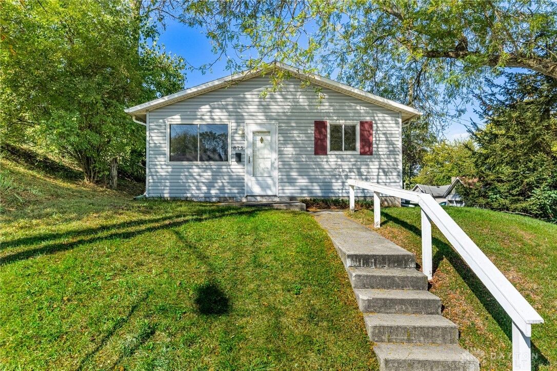 Property Photo: 875 Gable Street OH 45505