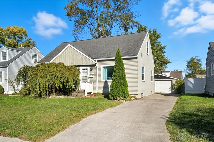 4284 Beechgrove Drive  Grove City OH 43123 photo