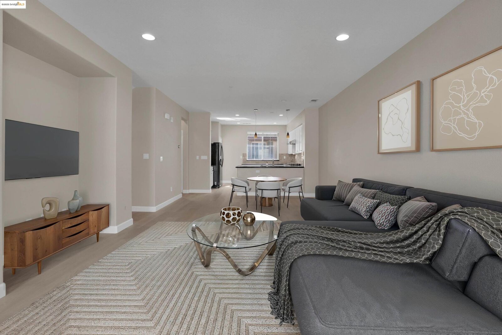 Property Photo: 414 Palmer Ave CA 94541