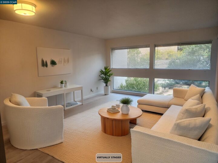 Property Photo: 1600 Carmel Dr 15 CA 94596
