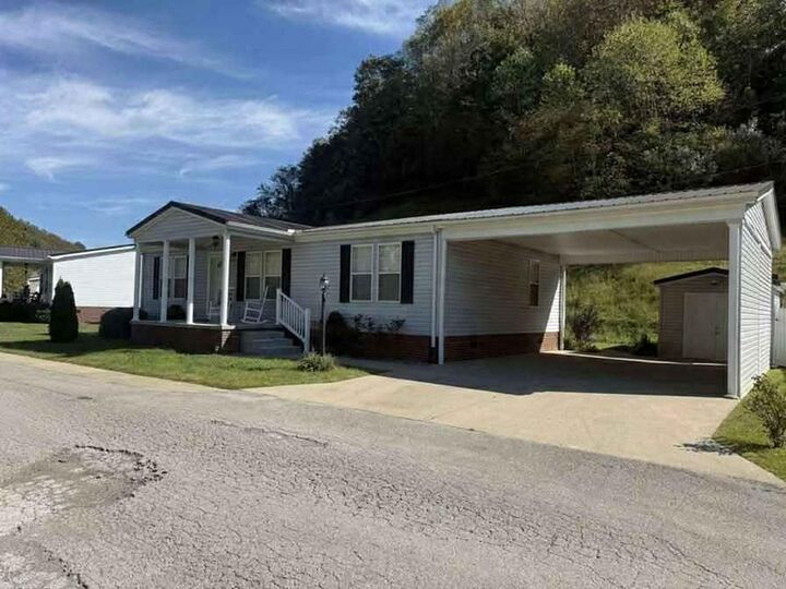 Property Photo: 142 Fox Run Road KY 41465