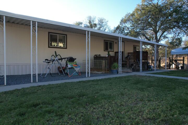 Property Photo: 33379 Buttercup Lane CA 93675