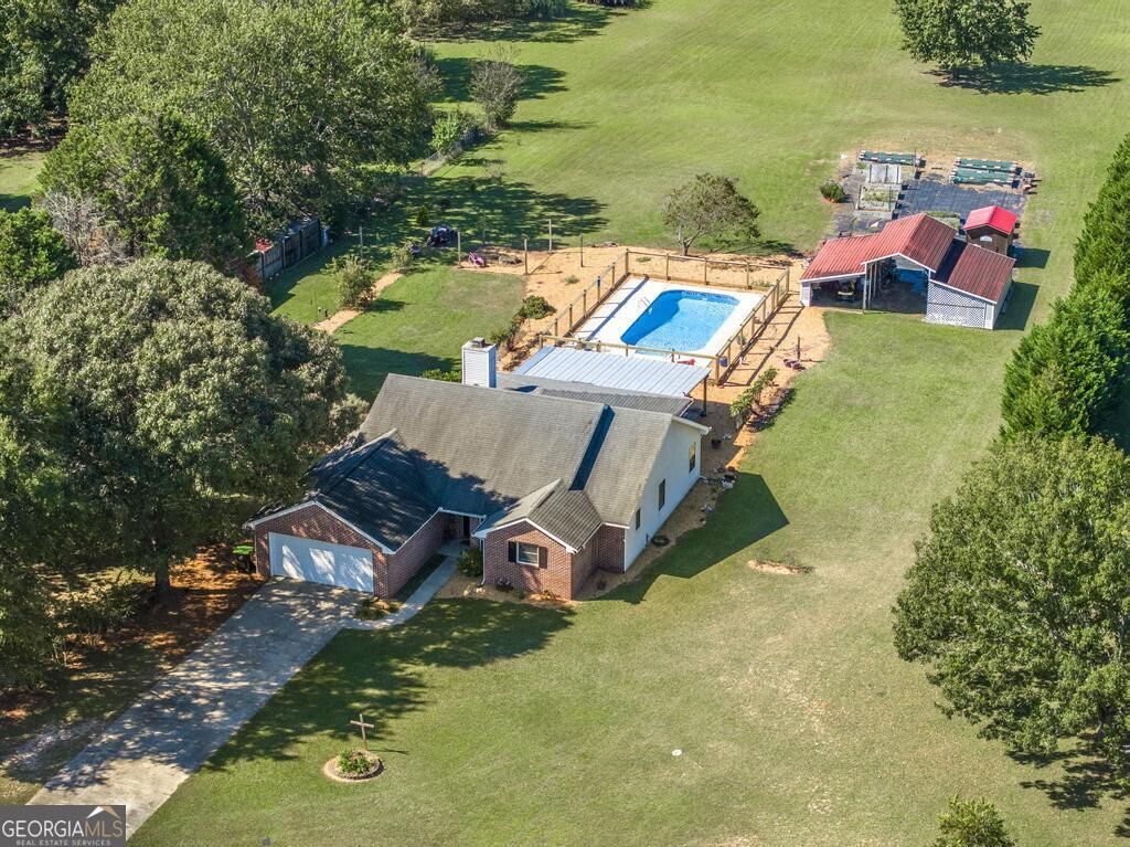 Property Photo:  127 Erin Court  GA 31008 