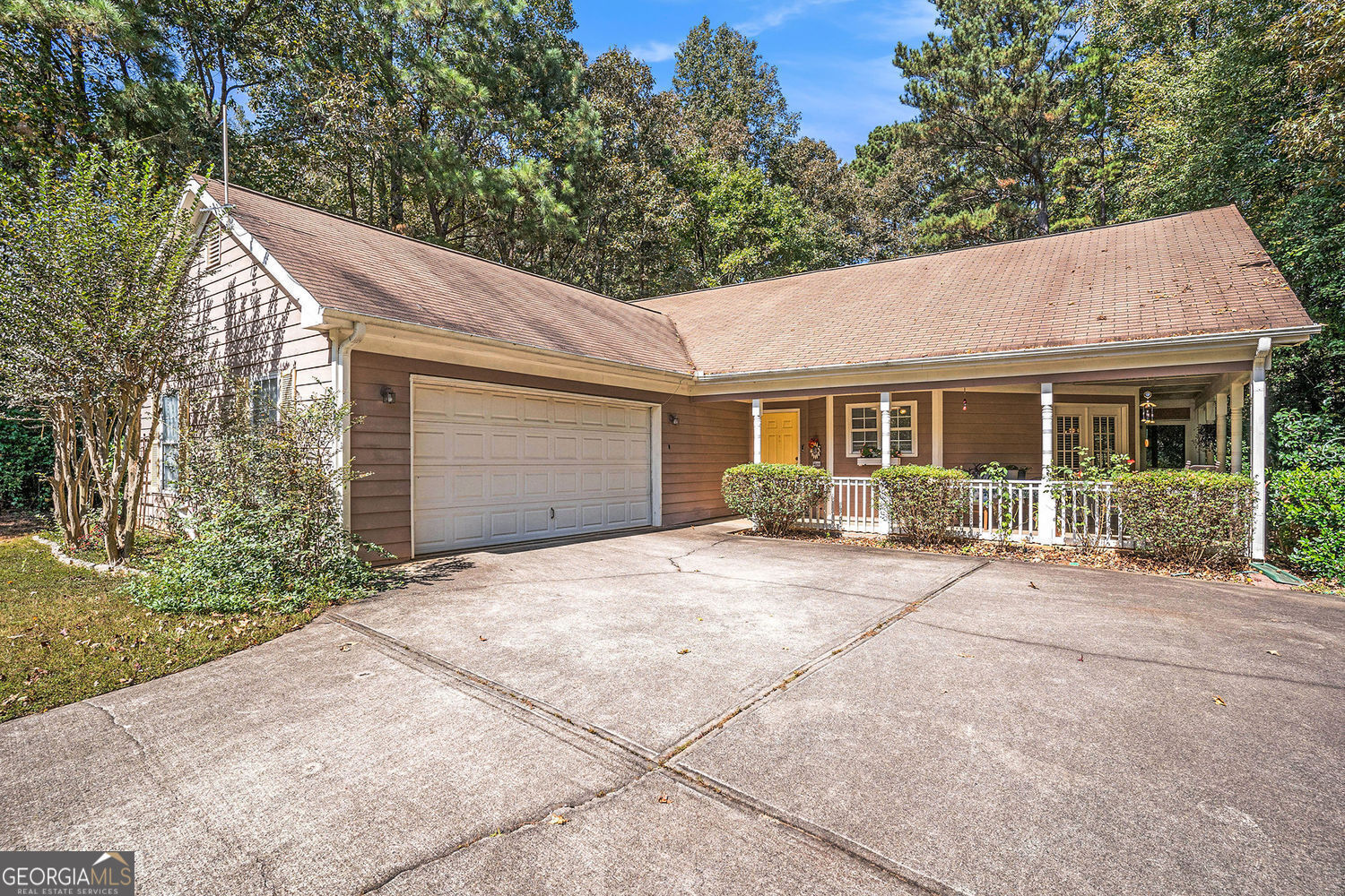 Property Photo:  45 Saratoga Way  GA 30016