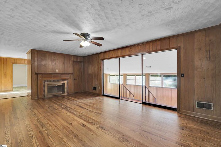 Property Photo: 3823 Maid Marion Lane SC 29302