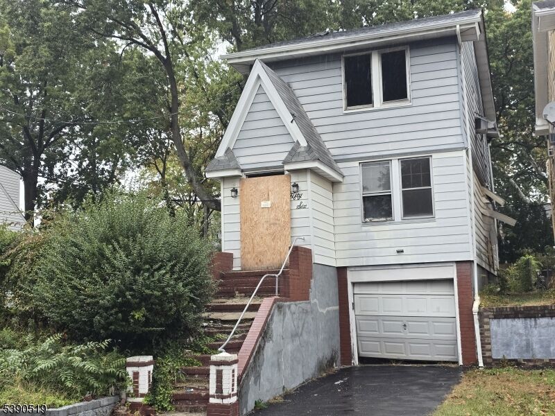 Property Photo: 56 Fair St NJ 07017