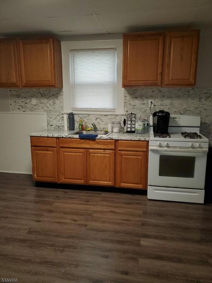 Property Photo: 404 N 6th St A NJ 07107