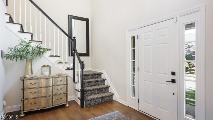 Property Photo:  9 Apple Tree Ln  NJ 07059 