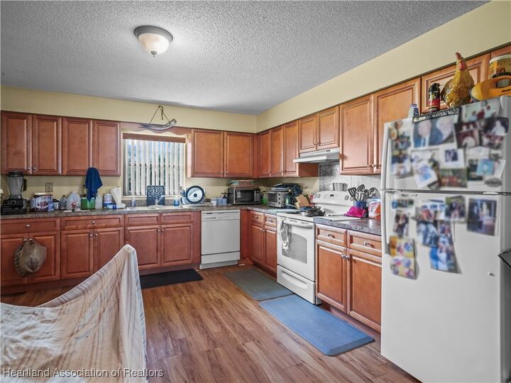 Property Photo: 723 W Bell Street FL 33825