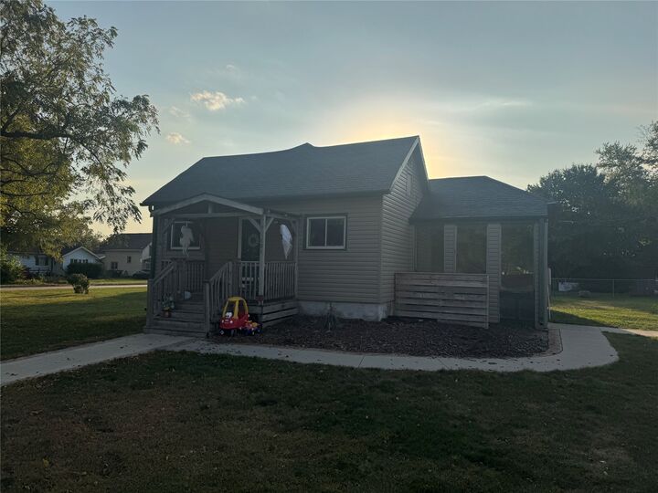 107 N Benton Street  Slater IA 50244 photo