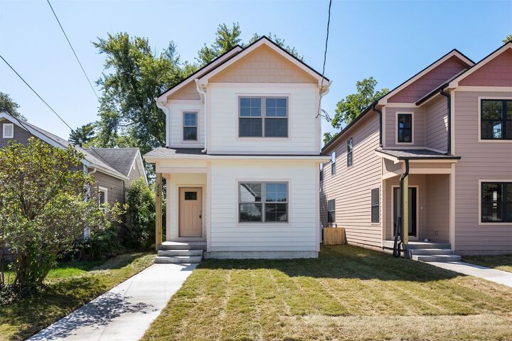 409 E Granger Avenue  Des Moines IA 50315 photo