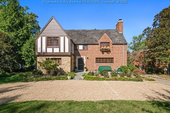 Property Photo: 15 Norwood Road WV 25314