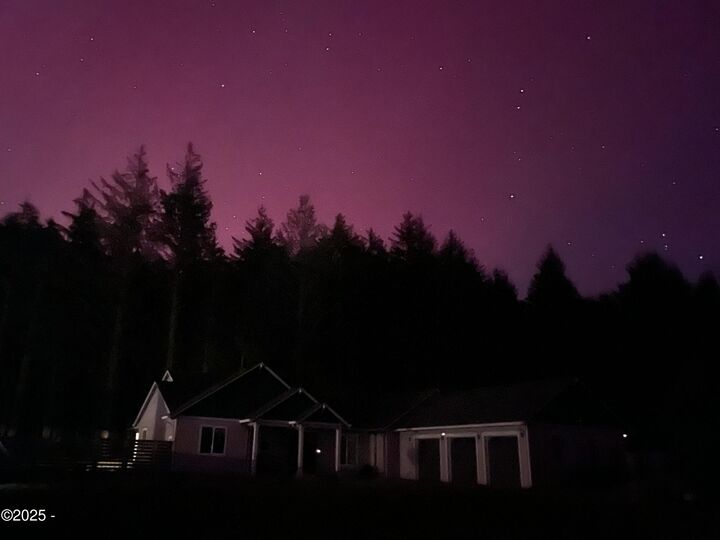 Property Photo: 805 SW Wakeetum Street OR 97394