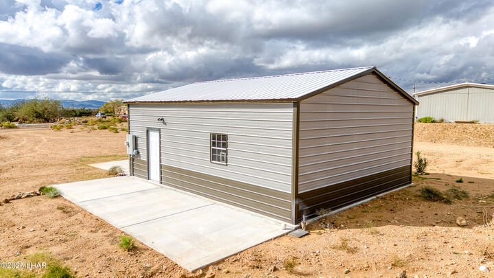 Property Photo: 3870 N Bouse Rd AZ 86413
