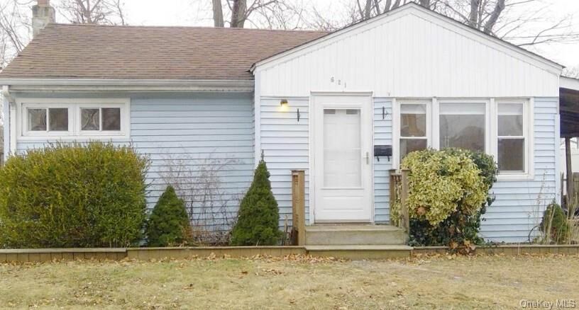 Property Photo:  621 N Indiana Avenue  NY 11757 
