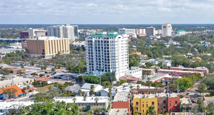 Property Photo: 505 S Orange Avenue 501 FL 34236