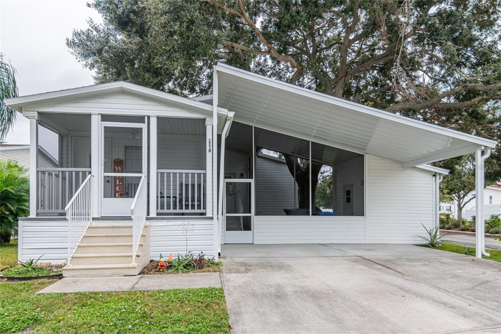 Property Photo: 9403 Star Gazer Lane FL 33578